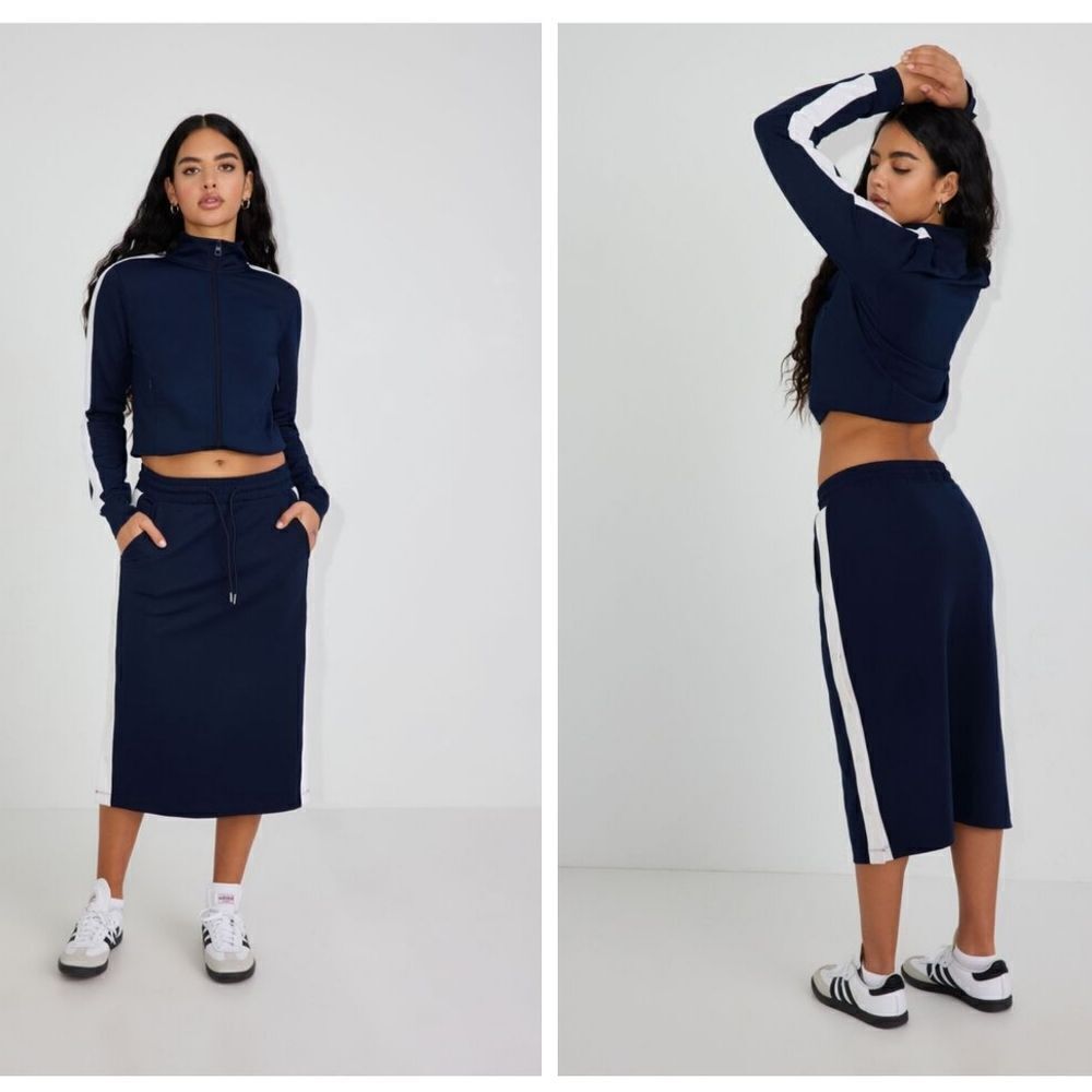 NWT Garage navy sporty midi skirt stripes at the side w pockets size s